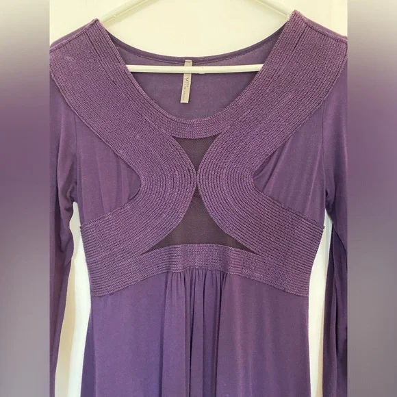 Mitto Tunic - Picture 2 of 3